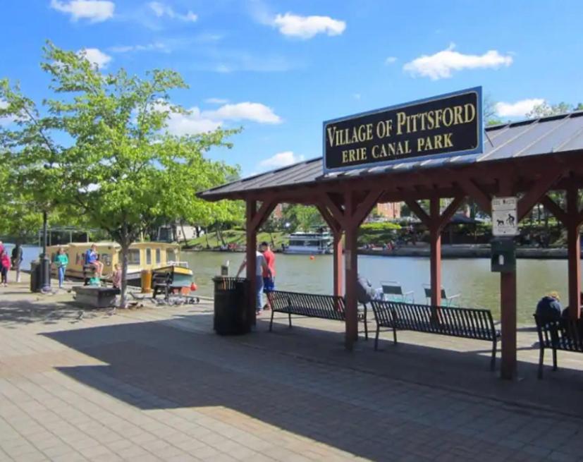 Pittsford Garden Retreat Apartment ภายนอก รูปภาพ